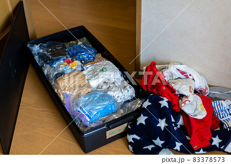 断捨離　子供の衣類 83378573