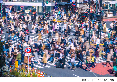 日本の東京都市景観 10月、宣言解除されたが…渋谷はコロナ禍前と何ら変わらない人出＝10月24日 83384140