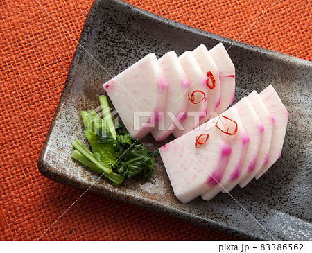 かぶの浅漬け　赤かぶ 83386562