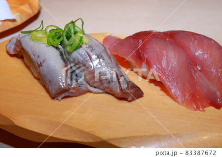 お寿司にぎり盛り合わせ 83387672