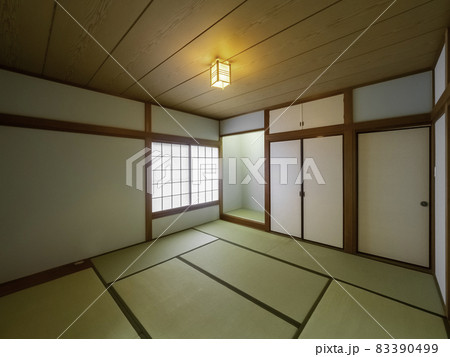 日本の家屋、和室の畳、住まい、客室、伝統 83390499