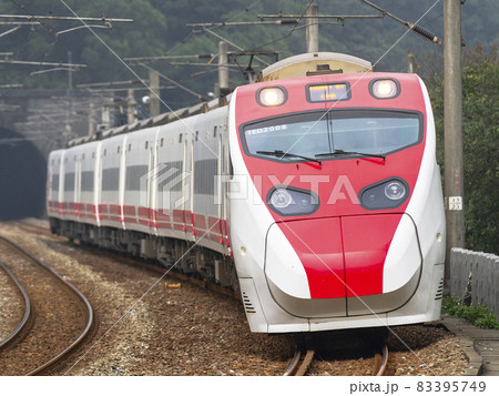台湾国鉄TEMU2000形電車 83395749