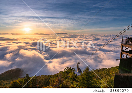 《長野県》天空の眺め・夕暮れの大雲海 83396070