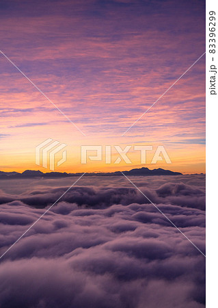 《長野県》天空の眺め・夕暮れの大雲海 83396299