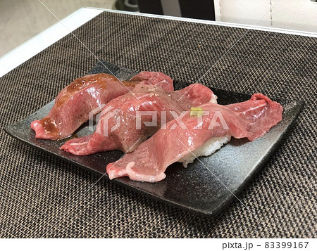 自宅で肉寿司 83399167