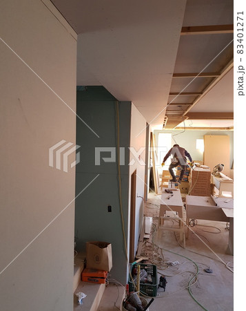 一戸建て住宅 天井 建物 83401271