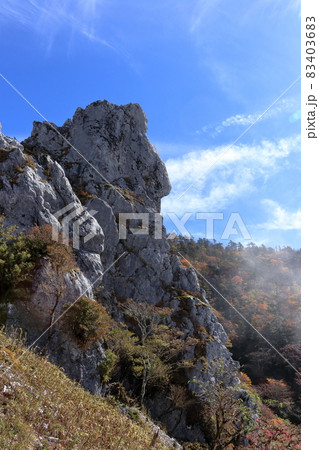 剣山　巨大な御塔石　秋　（徳島県）	 83403683