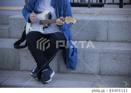 路上ライブ ファン 路上ライブ ファン 83405131