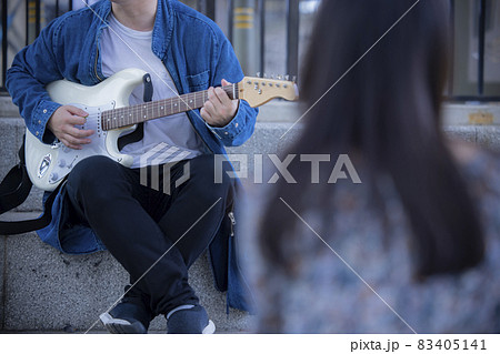 路上ライブ ファン 路上ライブ ファン 83405141