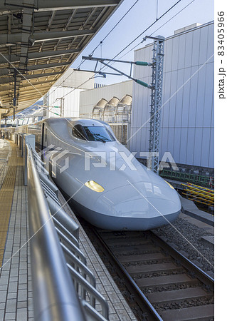 新幹線　東京駅　新幹線ホーム 83405966