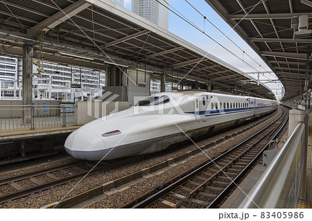新幹線　東京駅　新幹線ホーム 83405986