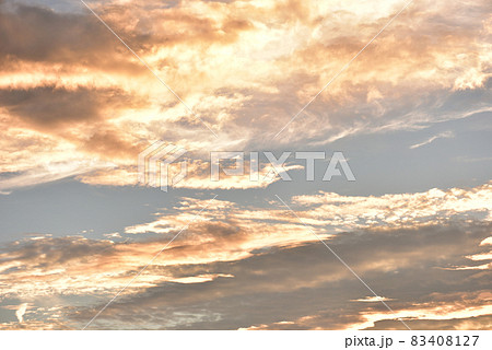 夕焼け空 夕焼け雲 秋の空の写真素材 夕焼け空 夕焼け雲 秋の空の写真素材