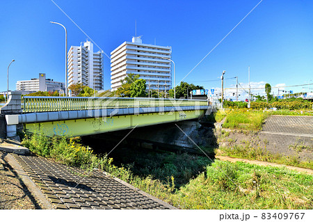 鳥山大橋/鳥山川、横浜労災病院方面を望む(神奈川県横浜市)【2021.10】 鳥山大橋/鳥山川、横浜労災病院方面を望む(神奈川県横浜市)【2021.10】 83409767