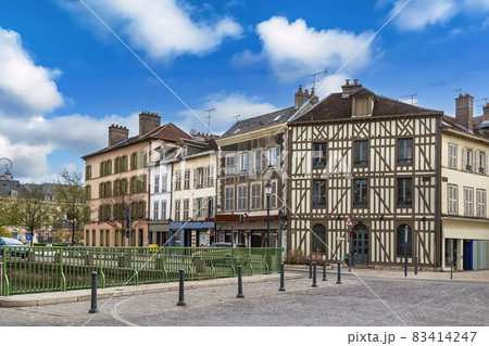 Street in Troyes, France 83414247