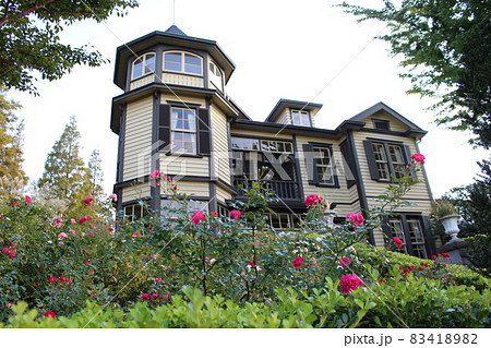 秋の「外交官の家」 83418982