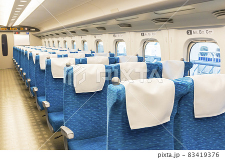 新幹線　車内　座席　東海道新幹線　シート　 のぞみ　自由席 83419376
