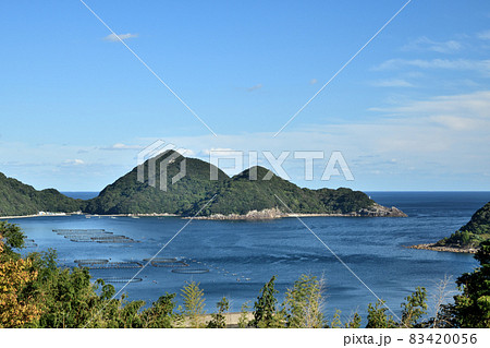 太郎坂広場から二木島湾・楯ヶ崎を望む　【三重県熊野市】 83420056