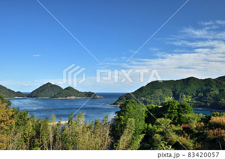 太郎坂広場から二木島湾・楯ヶ崎を望む 【三重県熊野市】 太郎坂広場から二木島湾・楯ヶ崎を望む 【三重県熊野市】 83420057