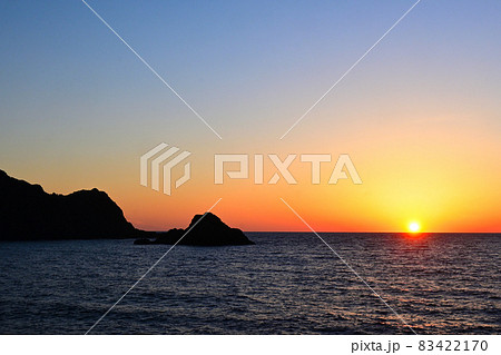 北海道積丹半島 日本海&夕陽&快晴&右サイド 北海道積丹半島 日本海&夕陽&快晴&右サイド 83422170