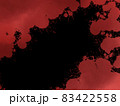 赤い液体の汚れ黒背景 83422558