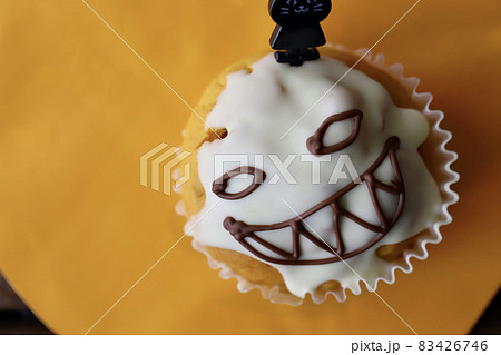 ハロウィン用のかぼちゃマフィン 手作りお菓子 ハロウィン用のかぼちゃマフィン 手作りお菓子 83426746