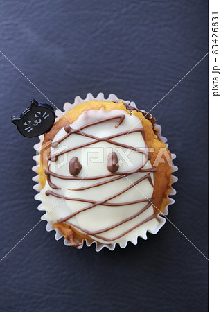 ハロウィン用のかぼちゃマフィン 手作りお菓子 ハロウィン用のかぼちゃマフィン 手作りお菓子 83426831