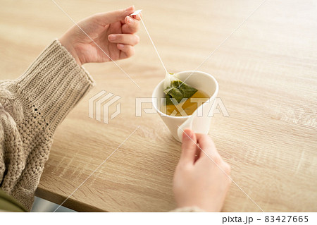 ティーバッグでお茶タイム ティーバッグでお茶タイム 83427665