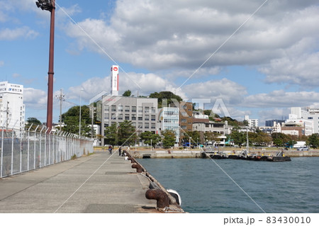 下関市関門海峡沿いの風景 83430010