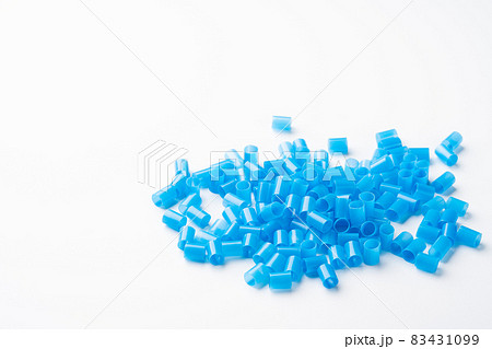 枕の詰め物（ポリエチレンパイプ） 83431099