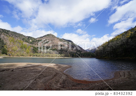 栃木県 湯ノ湖から刈込湖へ行く登山道にある刈込湖 栃木県 湯ノ湖から刈込湖へ行く登山道にある刈込湖 83432392