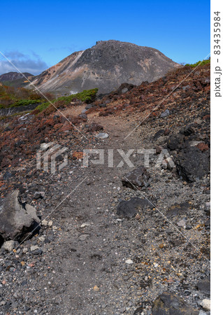 南月山付近から見た秋の茶臼岳 83435984