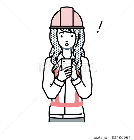 立ってスマートフォンを操作して何かに気づいて驚いた工事現場の女性 83436964