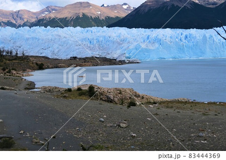 ロス・グラシアレス国立公園のペリト・モレノ氷河 ロス・グラシアレス国立公園のペリト・モレノ氷河 83444369