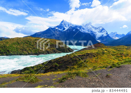 トーレス・デル・パイネ国立公園 83444491