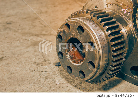 Right Frame Zoom Side View Crankshaft Gear on Ground in Vintage Tone 83447257