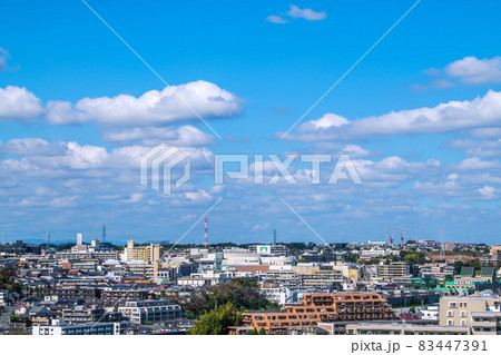 日本の横浜都市景観 たまプラーザ駅などを望む 83447391