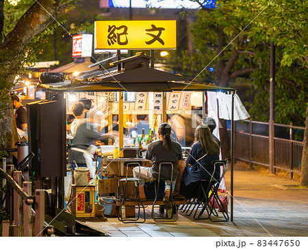 中洲の屋台　福岡市博多区の歓楽街中洲 83447650