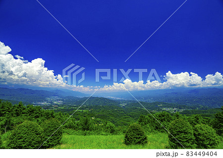 下条村　夏の極楽峠から見るパノラマ　阿智村　飯田市　下条村 83449404