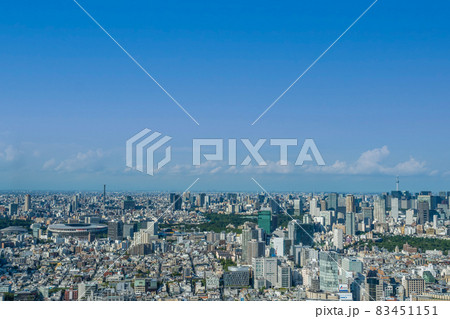 【都市風景】スカイツリーと国立競技場を望む東京の街並み 【都市風景】スカイツリーと国立競技場を望む東京の街並み 83451151
