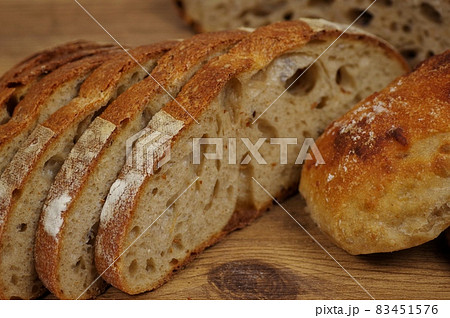 カンパーニュ 食事パン 83451576