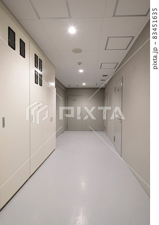 マンションの電源設備室 83451635