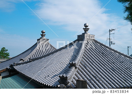 【四国八十八ヶ所】第七十三番札所　出釈迦寺の本堂と大師堂の屋根　香川県善通寺市 83453834