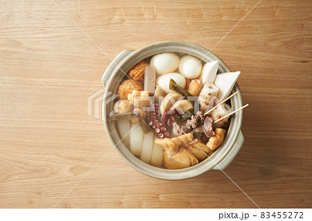 熱々のおでん 83455272