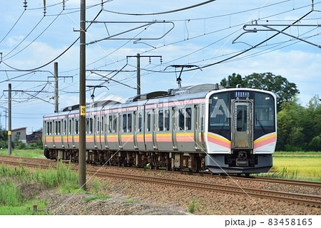 信越本線　見附－帯織　JR東日本　E129系　B10編成（新潟） 83458165