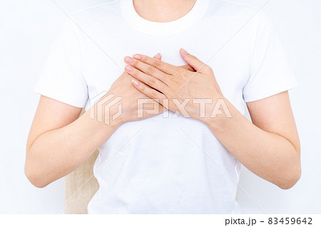 心を込める女性【パーツカット】 心を込める女性【パーツカット】 83459642