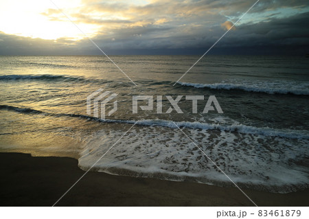 海の夕景 海の夕景 83461879