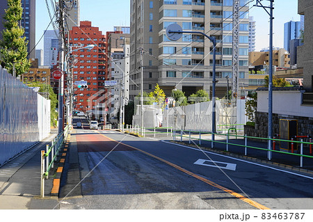 10月　港区1367綱の手引き坂と三田高等学校(東京都立)･三田一丁目 83463787