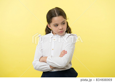 That is not fair. Pupil not agree with mark. Girl serious  83468069