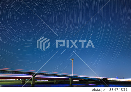 星景写真　北極星　ハイウェイ 83474331
