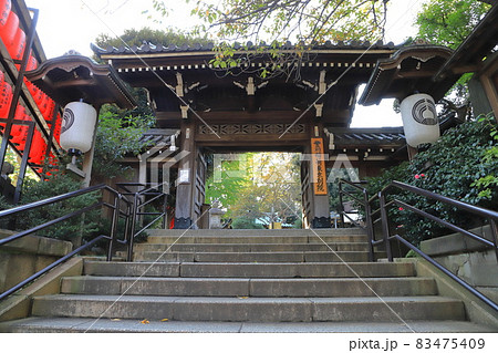 豊川稲荷東京別院　山門　東京都港区元赤坂 83475409